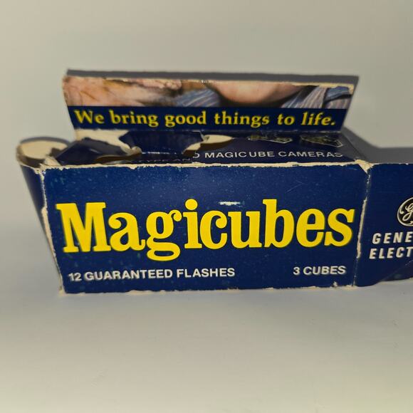Camera Flash Bulb Vintage Mixed Lot of 38 GE Magicubes Fotomat 5B AG-1 M3B Blue - Picture 6 of 16